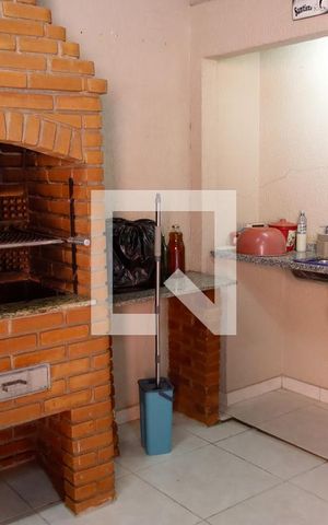 Casa à venda com 217m², 3 quartos e 2 vagas Casa à venda com 217m², 3 quartos e 2 vagasÁrea comum - Churrasqueira