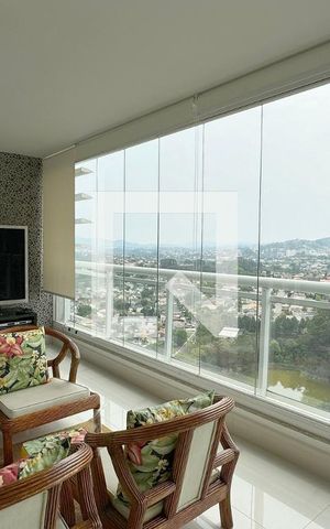 Apartamento à venda com 196m², 4 quartos e 3 vagasVaranda gourmet