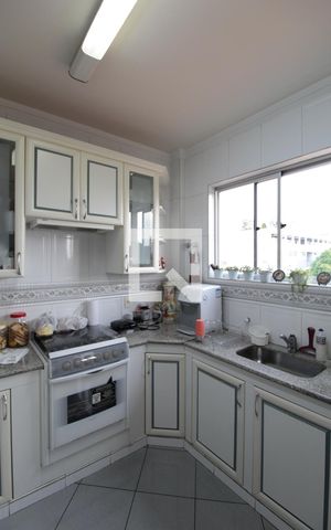 Apartamento à venda com 300m², 5 quartos e 4 vagasCozinha 1