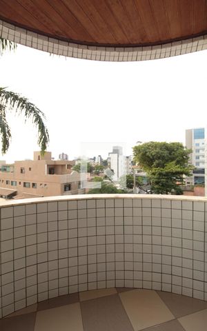 Apartamento à venda com 300m², 5 quartos e 4 vagasVaranda da Sala