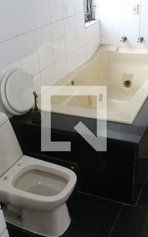 Apartamento para alugar com 200m², 3 quartos e 3 vagasBanheiro da Suíte 1