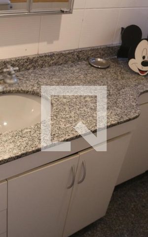 Apartamento para alugar com 200m², 3 quartos e 3 vagasBanheiro da Suíte 2