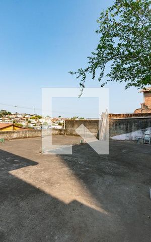 Casa à venda com 360m², 3 quartos e 2 vagas Casa à venda com 360m², 3 quartos e 2 vagasQuintal