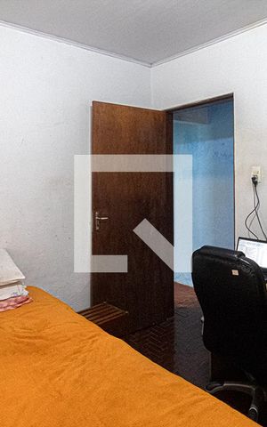 Casa à venda com 176m², 3 quartos e 4 vagas Casa à venda com 176m², 3 quartos e 4 vagasQuarto 2