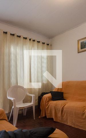 Casa à venda com 176m², 3 quartos e 4 vagas Casa à venda com 176m², 3 quartos e 4 vagasSala