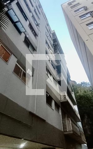 Apartamento à venda com 210m², 3 quartos e 3 vagas Apartamento à venda com 210m², 3 quartos e 3 vagasFachada interna
