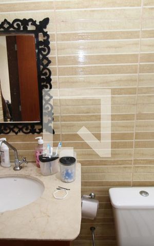 Casa para alugar com 140m², 3 quartos e 2 vagasBanheiro