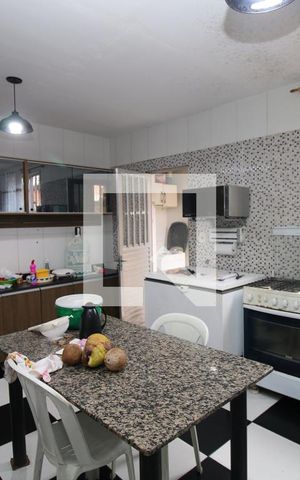 Casa para alugar com 140m², 3 quartos e 2 vagasCozinha