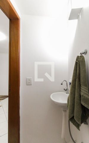 Casa de condomínio à venda com 71m², 2 quartos e 1 vaga Casa de condomínio à venda com 71m², 2 quartos e 1 vagaLavabo