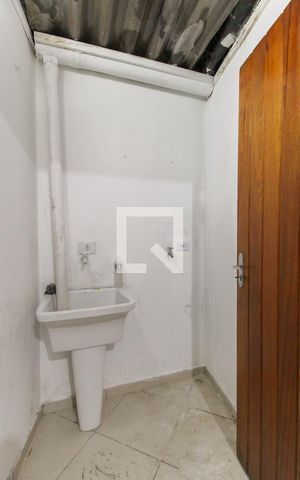 Casa de condomínio à venda com 71m², 2 quartos e 1 vaga Casa de condomínio à venda com 71m², 2 quartos e 1 vagaÁrea de Serviço