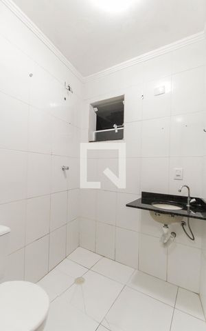Casa de condomínio à venda com 71m², 2 quartos e 1 vaga Casa de condomínio à venda com 71m², 2 quartos e 1 vagaBanheiro