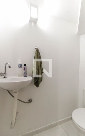 Casa de condomínio à venda com 71m², 2 quartos e 1 vaga Casa de condomínio à venda com 71m², 2 quartos e 1 vagaLavabo