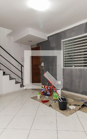 Casa de condomínio à venda com 71m², 2 quartos e 1 vaga Casa de condomínio à venda com 71m², 2 quartos e 1 vagaSala