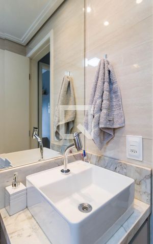 Apartamento à venda com 49m², 2 quartos e 1 vaga Apartamento à venda com 49m², 2 quartos e 1 vagaBanheiro