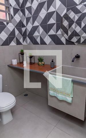 Casa à venda com 390m², 4 quartos e 2 vagas Casa à venda com 390m², 4 quartos e 2 vagasLavabo