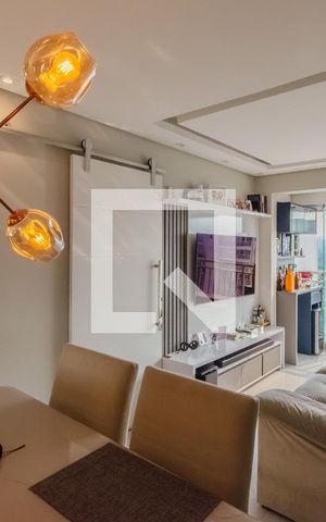 Apartamento à venda com 55m², 2 quartos e 1 vaga Apartamento à venda com 55m², 2 quartos e 1 vagaSala