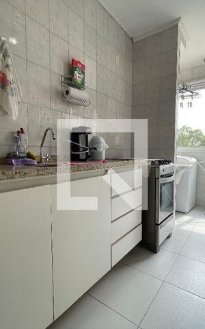 Apartamento para alugar com 55m², 2 quartos e 2 vagas Apartamento para alugar com 55m², 2 quartos e 2 vagasCozinha