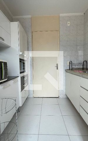 Apartamento para alugar com 55m², 2 quartos e 2 vagas Apartamento para alugar com 55m², 2 quartos e 2 vagasCozinha