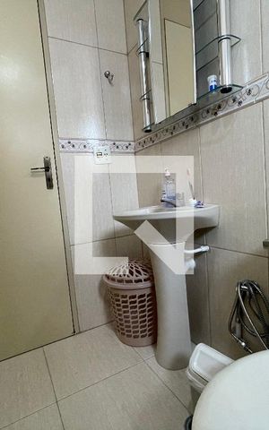 Apartamento para alugar com 55m², 2 quartos e 2 vagas Apartamento para alugar com 55m², 2 quartos e 2 vagasBanheiro