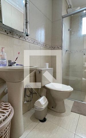 Apartamento para alugar com 55m², 2 quartos e 2 vagas Apartamento para alugar com 55m², 2 quartos e 2 vagasBanheiro