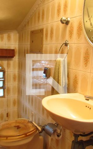 Casa à venda com 250m², 3 quartos e 4 vagasLavabo