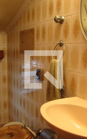 Casa à venda com 250m², 3 quartos e 4 vagasLavabo
