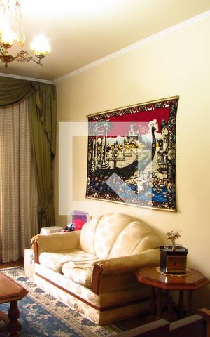 Casa à venda com 250m², 3 quartos e 4 vagasSala