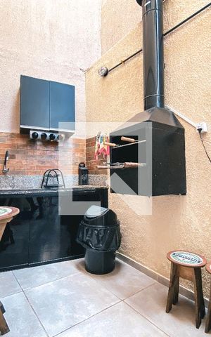 Casa à venda com 120m², 3 quartos e 2 vagasQuintal