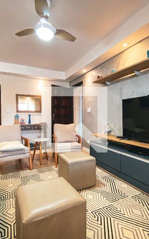 Casa à venda com 120m², 3 quartos e 2 vagasSala