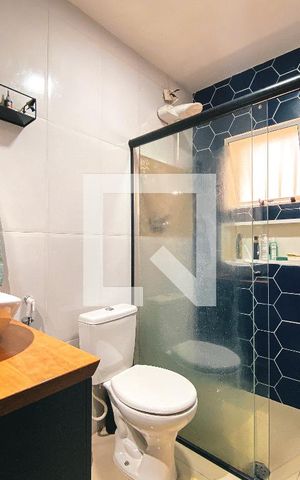 Casa à venda com 120m², 3 quartos e 2 vagasBanheiro