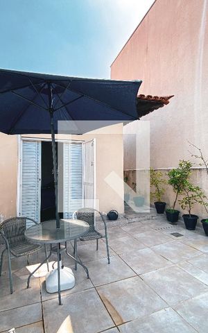 Casa à venda com 120m², 3 quartos e 2 vagasVaranda