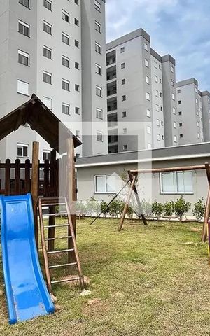 Apartamento para alugar com 56m², 2 quartos e 1 vaga Apartamento para alugar com 56m², 2 quartos e 1 vagaÁrea comum - Playground
