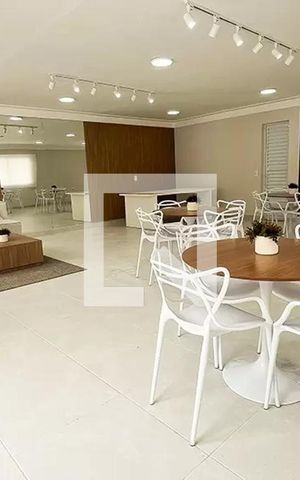 Apartamento para alugar com 56m², 2 quartos e 1 vaga Apartamento para alugar com 56m², 2 quartos e 1 vagaÁrea comum - Salão de festas
