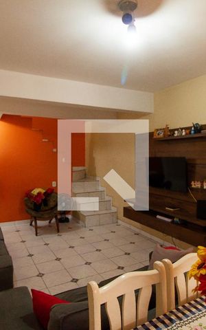 Casa à venda com 157m², 4 quartos e 2 vagas Casa à venda com 157m², 4 quartos e 2 vagasSala 1
