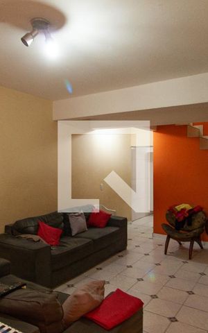 Casa à venda com 157m², 4 quartos e 2 vagas Casa à venda com 157m², 4 quartos e 2 vagasSala 1