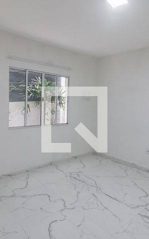 Casa para alugar com 65m², 1 quarto e sem vaga Casa para alugar com 65m², 1 quarto e sem vagaSala