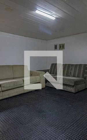 Casa à venda com 400m², 7 quartos e sem vaga Casa à venda com 400m², 7 quartos e sem vagaSala