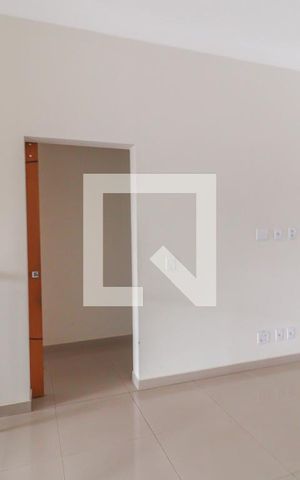 Casa de condomínio à venda com 270m², 3 quartos e 3 vagas Casa de condomínio à venda com 270m², 3 quartos e 3 vagasSala