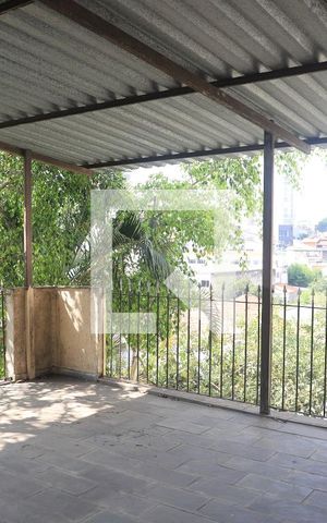 Casa à venda com 180m², 4 quartos e 2 vagasTerraço