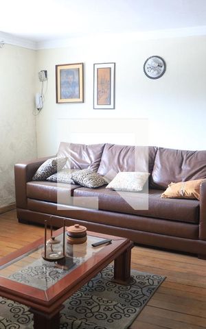 Casa à venda com 180m², 4 quartos e 2 vagasSala 2