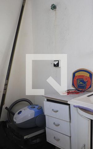 Casa à venda com 180m², 4 quartos e 2 vagasBanheiro 2