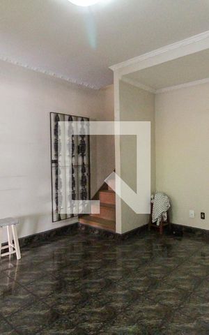 Casa à venda com 100m², 2 quartos e 1 vaga Casa à venda com 100m², 2 quartos e 1 vagaSala