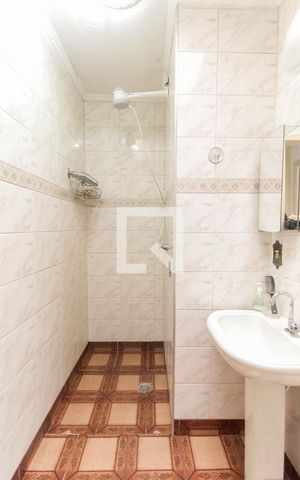 Casa à venda com 100m², 2 quartos e 1 vaga Casa à venda com 100m², 2 quartos e 1 vagaBanheiro