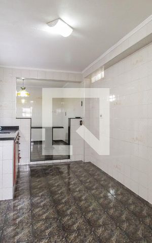 Casa à venda com 100m², 2 quartos e 1 vaga Casa à venda com 100m², 2 quartos e 1 vagaCozinha