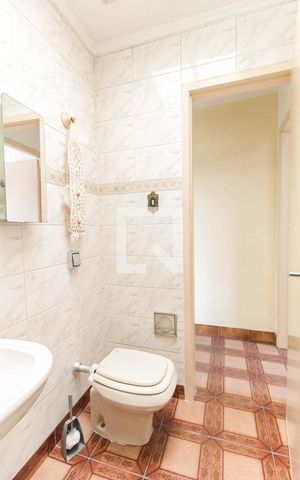 Casa à venda com 100m², 2 quartos e 1 vaga Casa à venda com 100m², 2 quartos e 1 vagaBanheiro