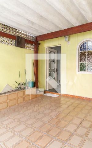 Casa à venda com 100m², 2 quartos e 1 vaga Casa à venda com 100m², 2 quartos e 1 vagaGaragem