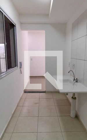 Apartamento à venda com 46m², 2 quartos e sem vaga Apartamento à venda com 46m², 2 quartos e sem vagaCozinha e Área de Serviço