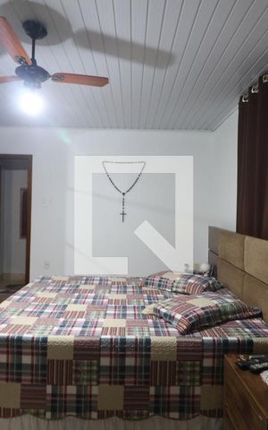 Casa à venda com 140m², 2 quartos e 5 vagasSuíte