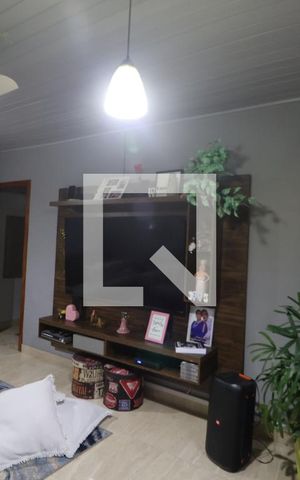 Casa à venda com 140m², 2 quartos e 5 vagasSala