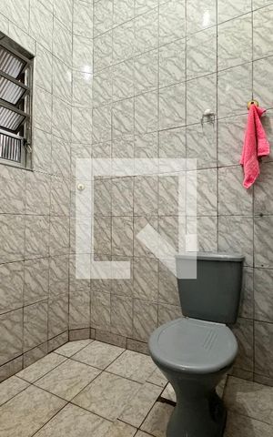 Casa à venda com 180m², 2 quartos e 1 vaga Casa à venda com 180m², 2 quartos e 1 vagaBanheiro 2